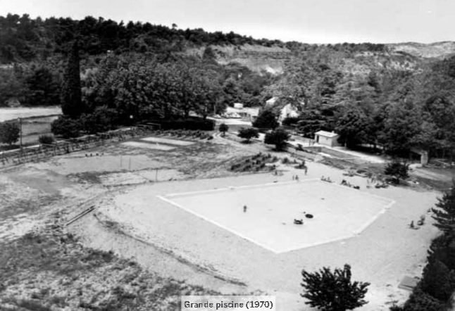 Construction de la grande piscine, en 1970